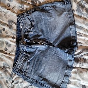 Women's silver jeans Co shorts size 10